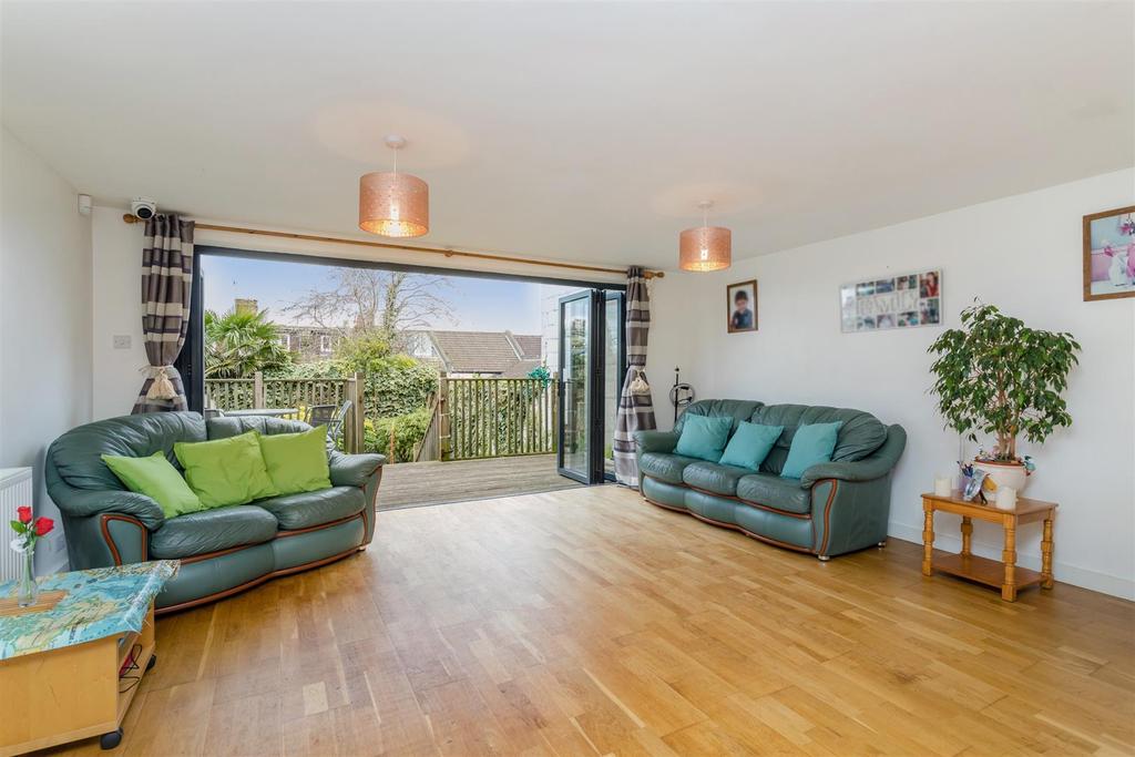 Hythe Road, Brighton 4 bed house £650,000