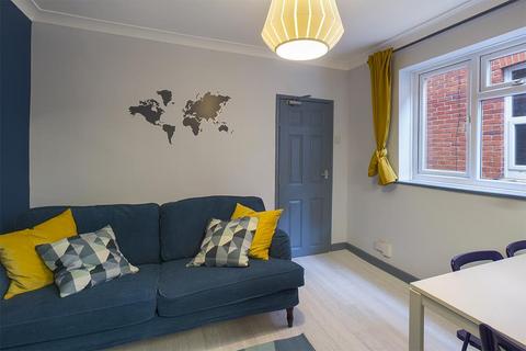 124 Adelaide Road, Southampton, SO17 2HX
