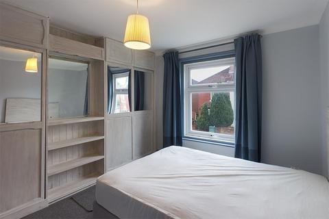 124 Adelaide Road, Southampton, SO17 2HX
