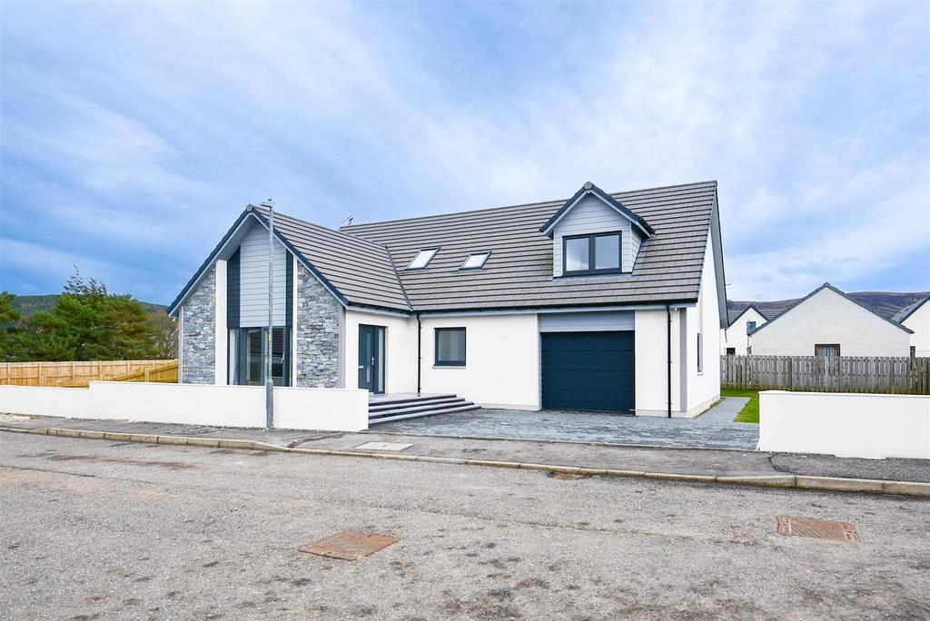 Auchroisk Park, Cromdale 4 bed detached house for sale £445,000