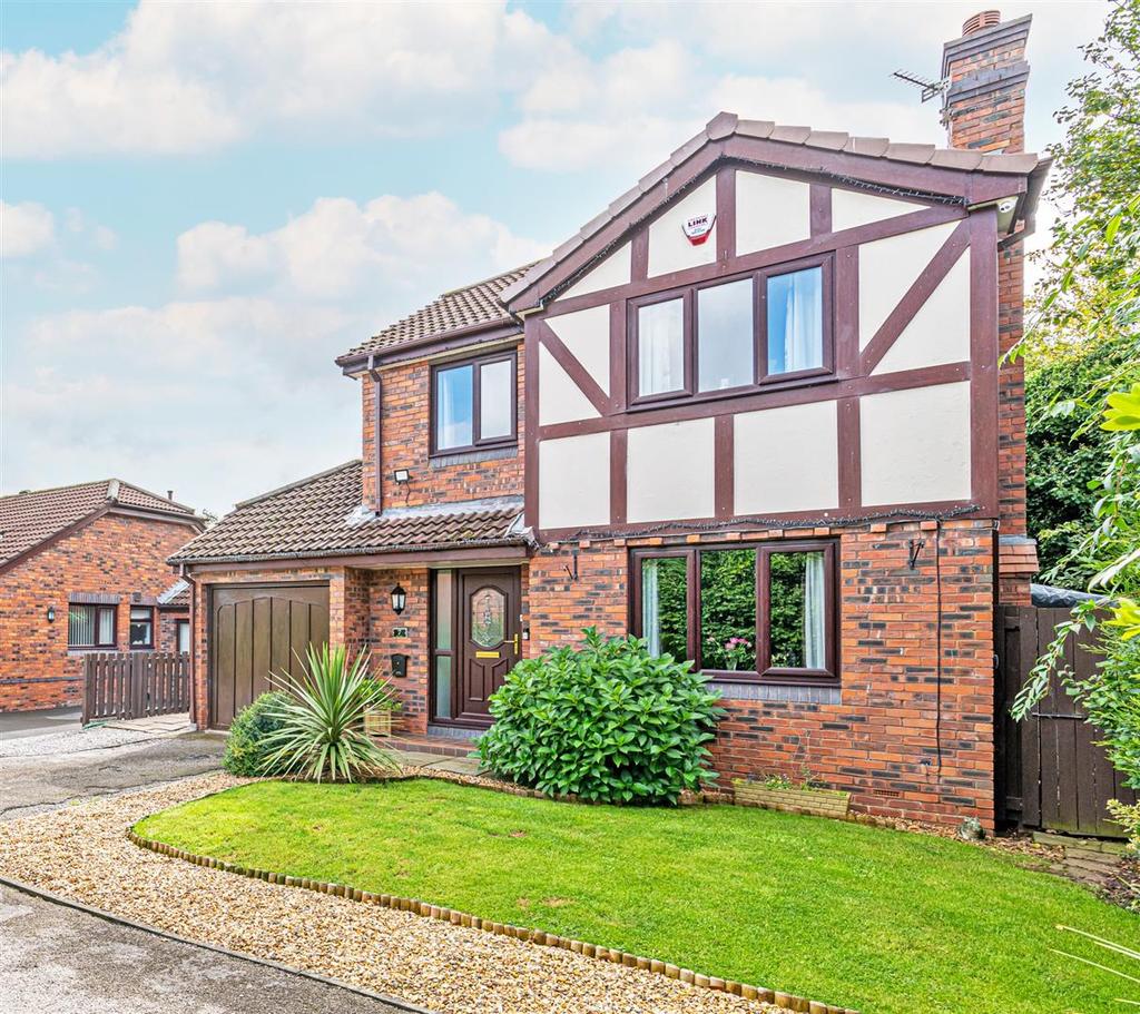 Grant Close, Old Hall, Warrington 4 bed detached house £410,000