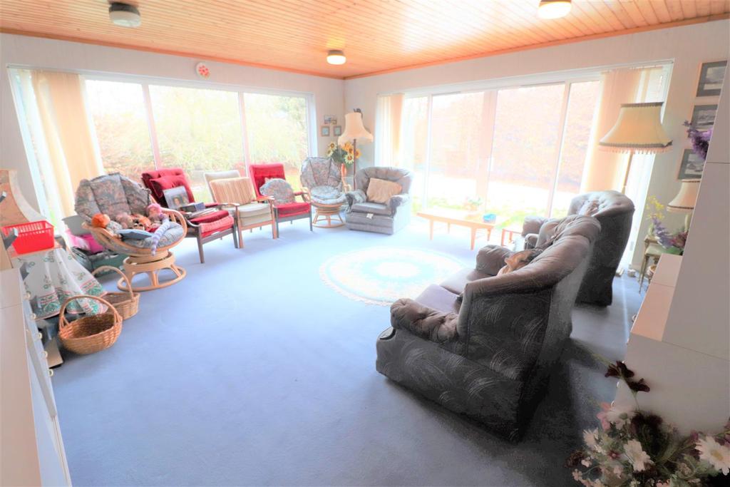 Sun room/ reception room