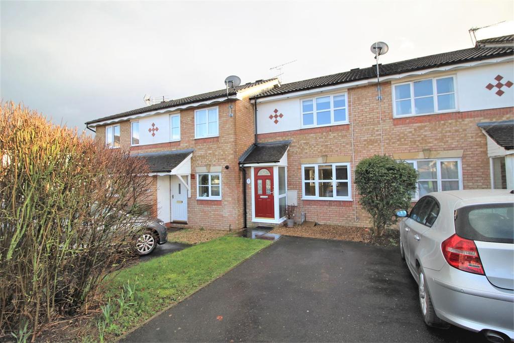Cheltenham Drive, Chippenham 2 bed terraced house £950 pcm (£219 pw)