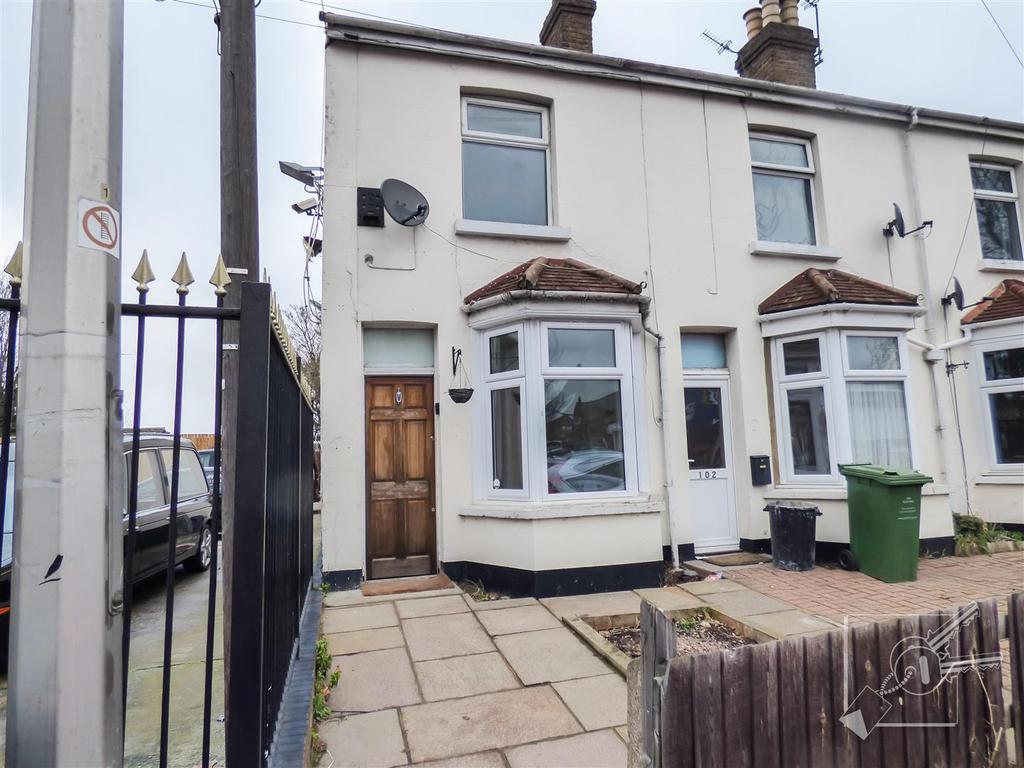 London Road, Stone, Dartford 2 bed end of terrace house £350,000