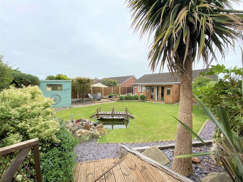 Lowe Hill Road, Wem 3 bed bungalow for sale £300,000