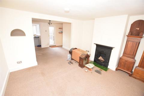 2 bedroom cottage to rent, Mill Road, Maldon