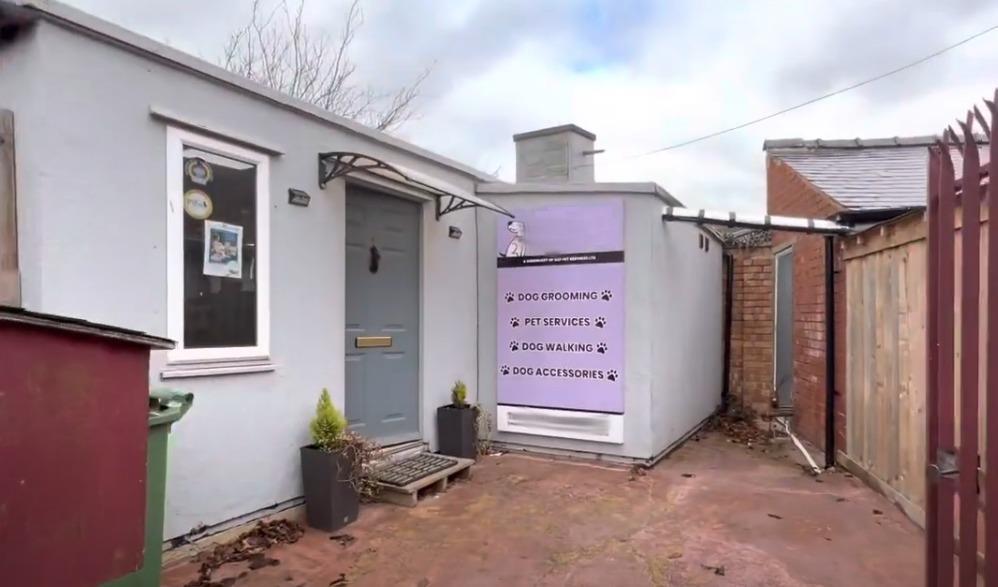 Unit 4 Harrington Road, Desborough... Industrial unit £450 pcm (£