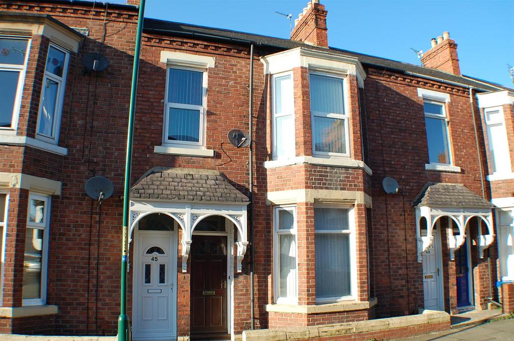 Coleridge Avenue, South Shields 3 bed flat £495 pcm (£114 pw)