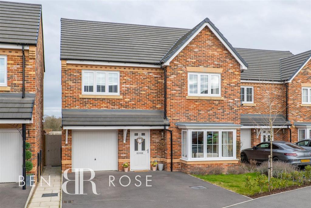 Mill Lane, Coppull, Chorley 4 bed detached house for sale £329,995