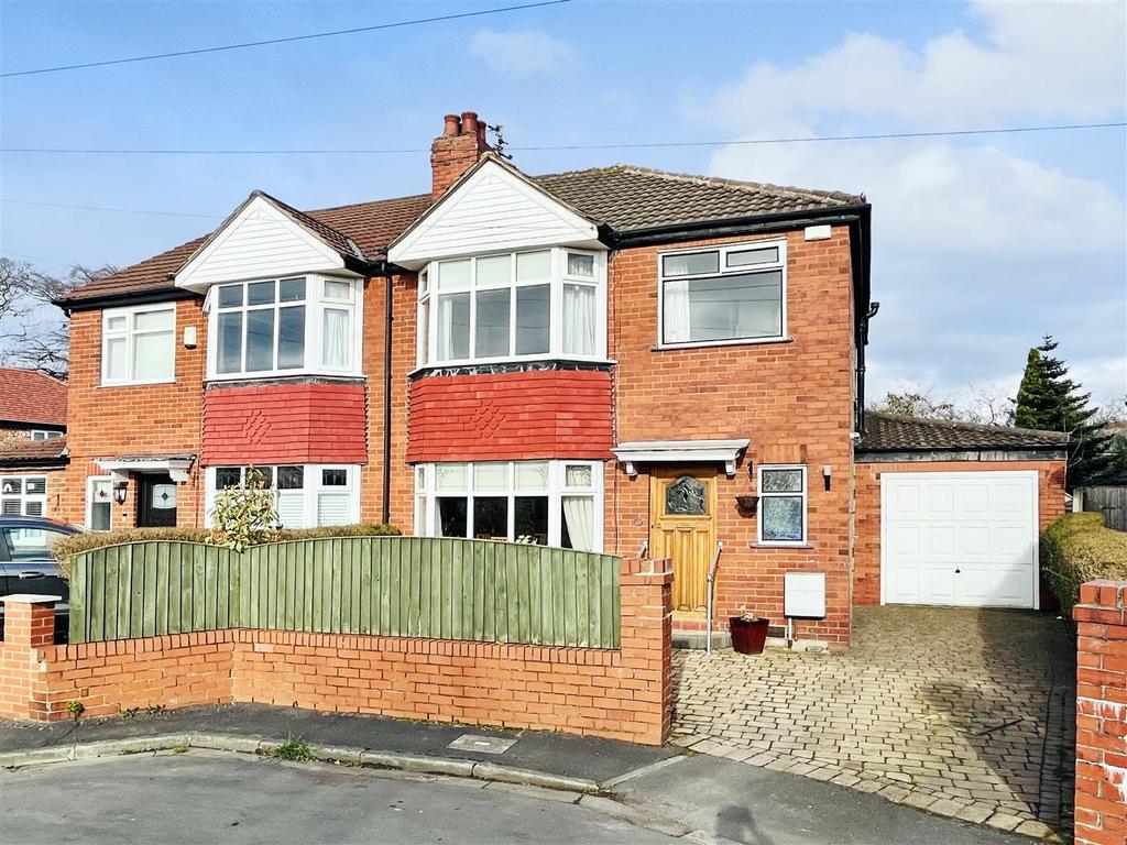 Lawson Drive, Timperley, Altrincham 3 bed semidetached house for sale