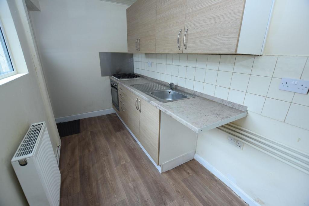 Oak Street, Burnley 2 bed terraced house £450 pcm (£104 pw)