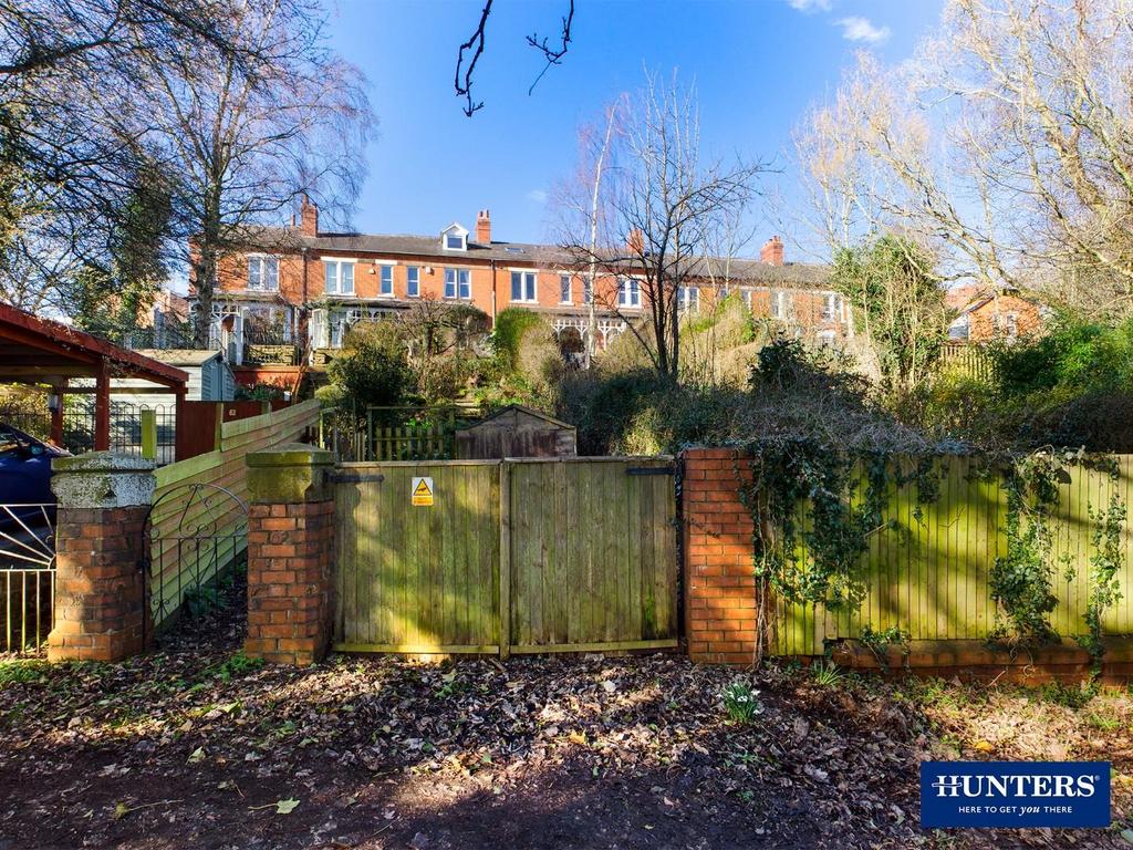 External - Front Garden/Parking