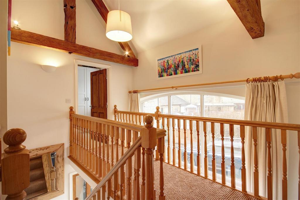 Galleried landing