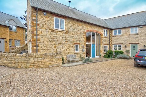 3 Woodyard Close, Rushton, Kettering, NN14 1RL