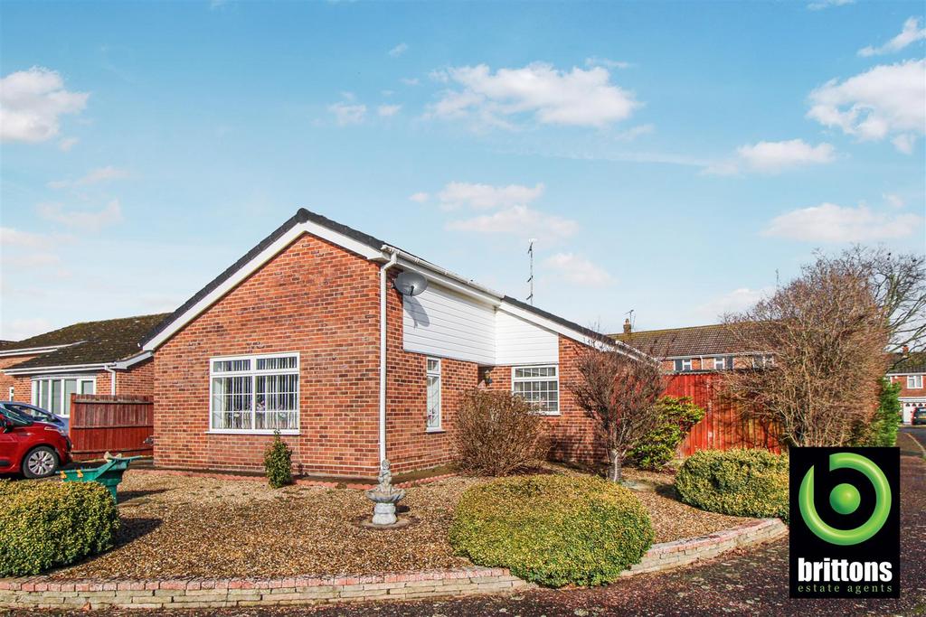 Larch Close, South Wootton 3 bed detached bungalow for sale £300,000