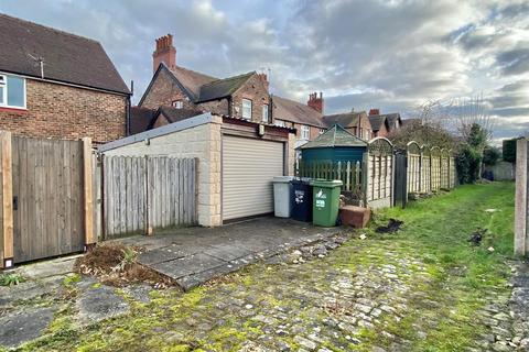 2 bedroom end of terrace house for sale - Ryles Park Road, Macclesfield