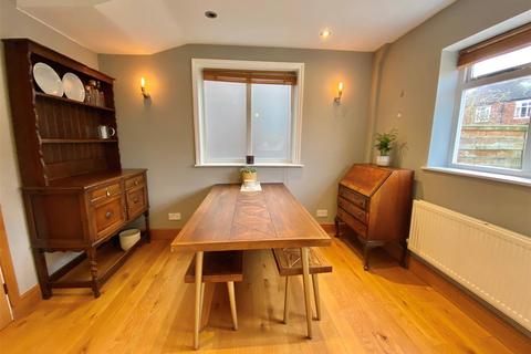 2 bedroom end of terrace house for sale - Ryles Park Road, Macclesfield
