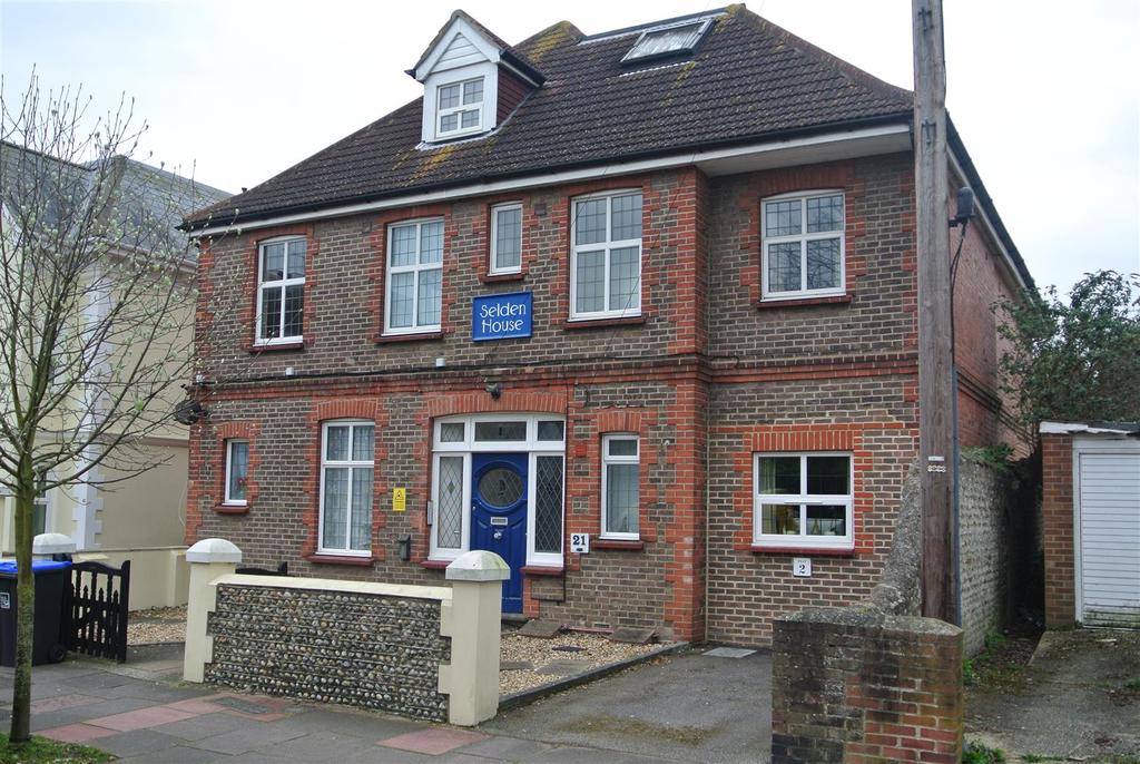 Selden Road, Worthing 1 bed flat £850 pcm (£196 pw)