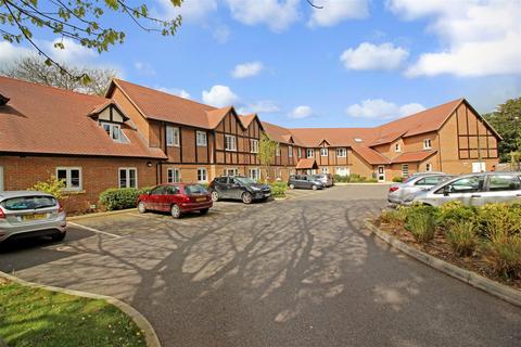 1 bedroom apartment for sale, Foxmead Court, Meadowside, Storrington, Pulborough