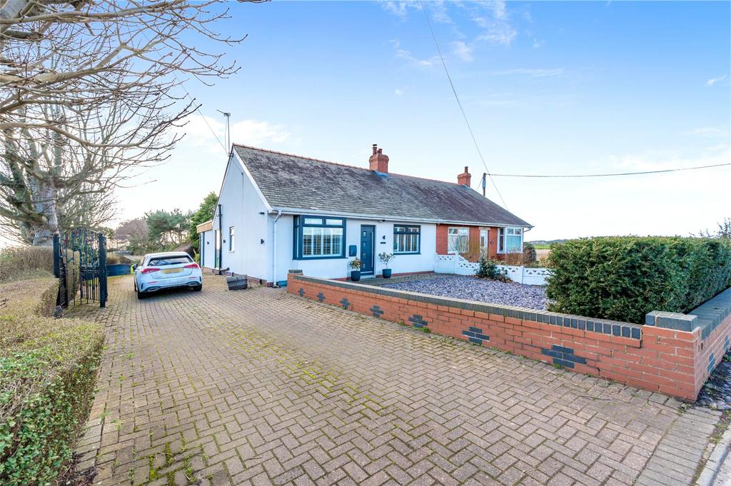 New Cut Lane, Halsall, Ormskirk... 3 bed bungalow - £435,000