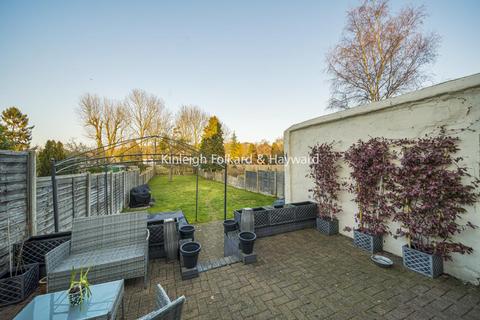 35 Queensway, West Wickham, BR4 9EP