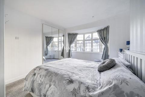 35 Queensway, West Wickham, BR4 9EP
