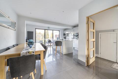 35 Queensway, West Wickham, BR4 9EP