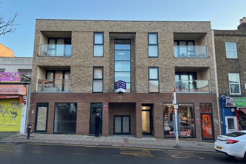 Mixed use to rent, Kirkdale, London SE26