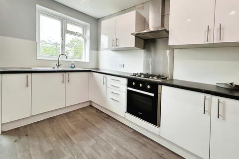 5 bedroom terraced house to rent, Lombard Grove, Fallowfield, M14