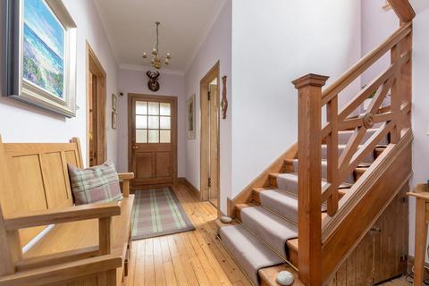 27 Barnshot Road, Edinburgh, EH13 0DJ