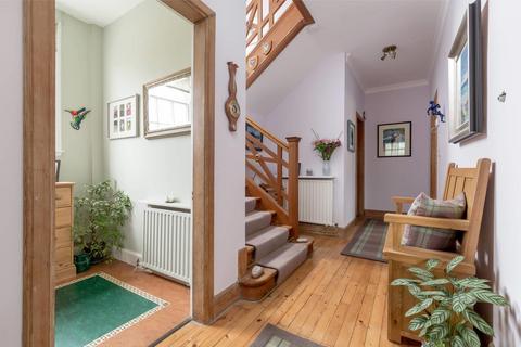 27 Barnshot Road, Edinburgh, EH13 0DJ