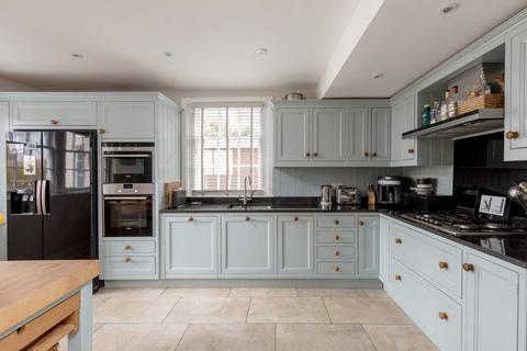 27 Barnshot Road, Edinburgh, EH13 0DJ