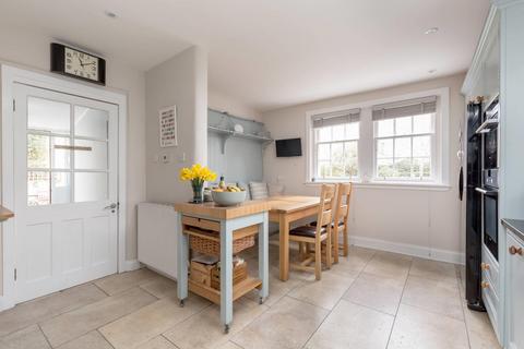 27 Barnshot Road, Edinburgh, EH13 0DJ