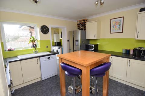 3 bedroom detached house for sale - Tollgate Close, Amesbury, SP4 7TN.
