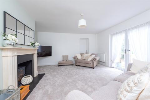 9 Brackendale Close, Camberley, GU15 1HP