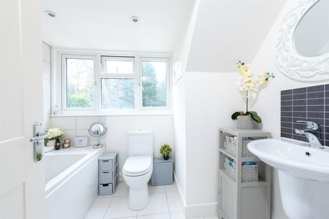 9 Brackendale Close, Camberley, GU15 1HP