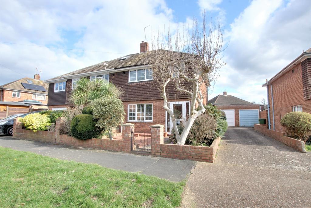 Nutbourne Road, Portsmouth 3 bed semidetached house for sale £325,000