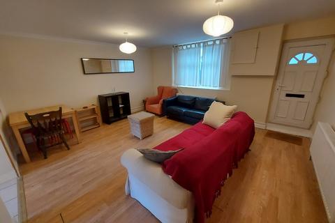 3 bedroom flat to rent, Allen Road, London, N16