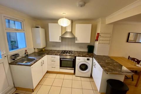 3 bedroom flat to rent, Allen Road, London, N16