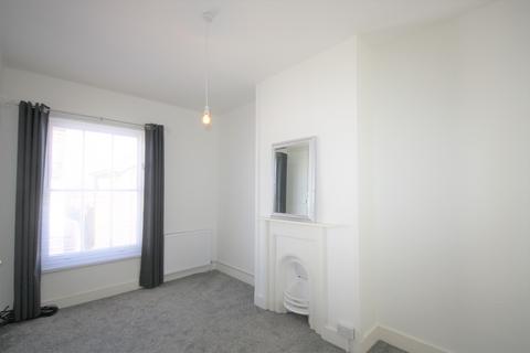 2 bedroom apartment to rent, Union Road, Deal, CT14