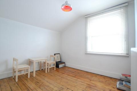 2 bedroom flat to rent, Benthal Road, Stoke Newington