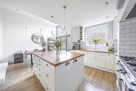 29 Blythe Hill, London, SE6 4UL