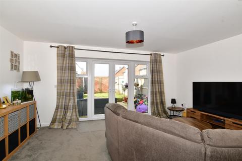 3 bedroom semi-detached house for sale - Trevithick Drive, Wouldham, Rochester, Kent