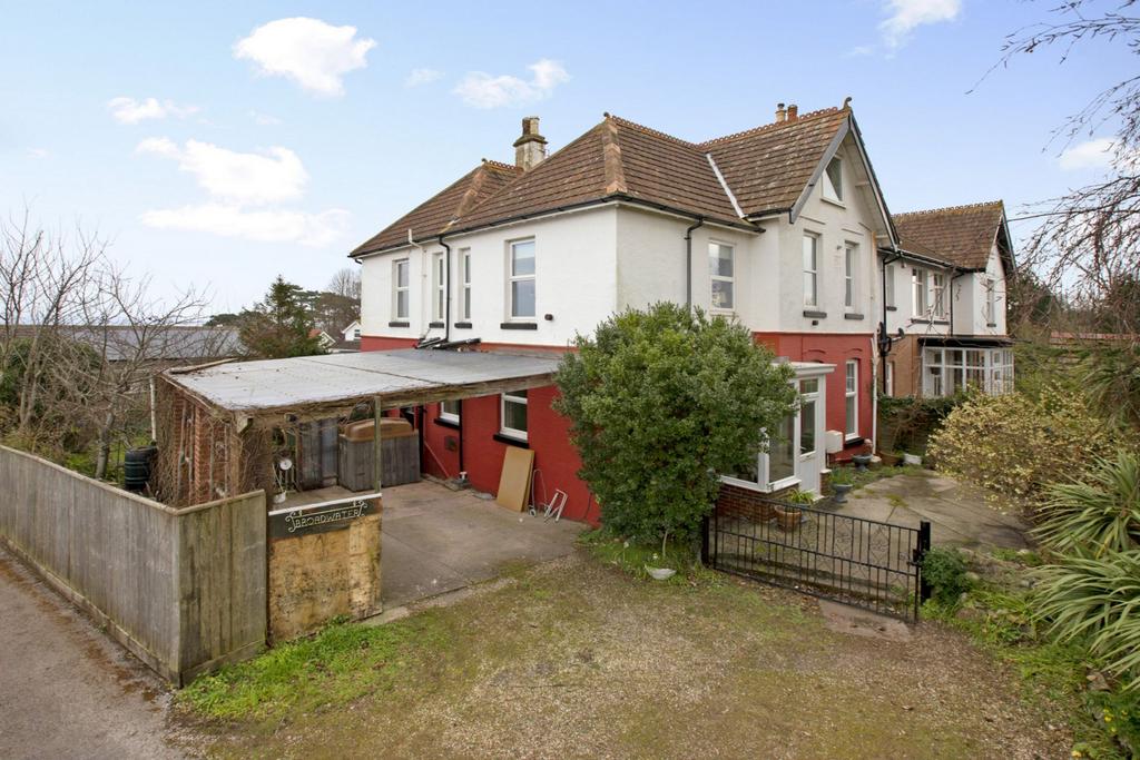 Coronation Avenue, Dawlish, EX7 5 bed house £500,000