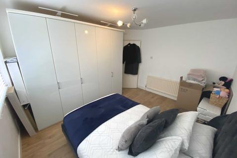 2 bedroom maisonette to rent, West View Court, Elstree