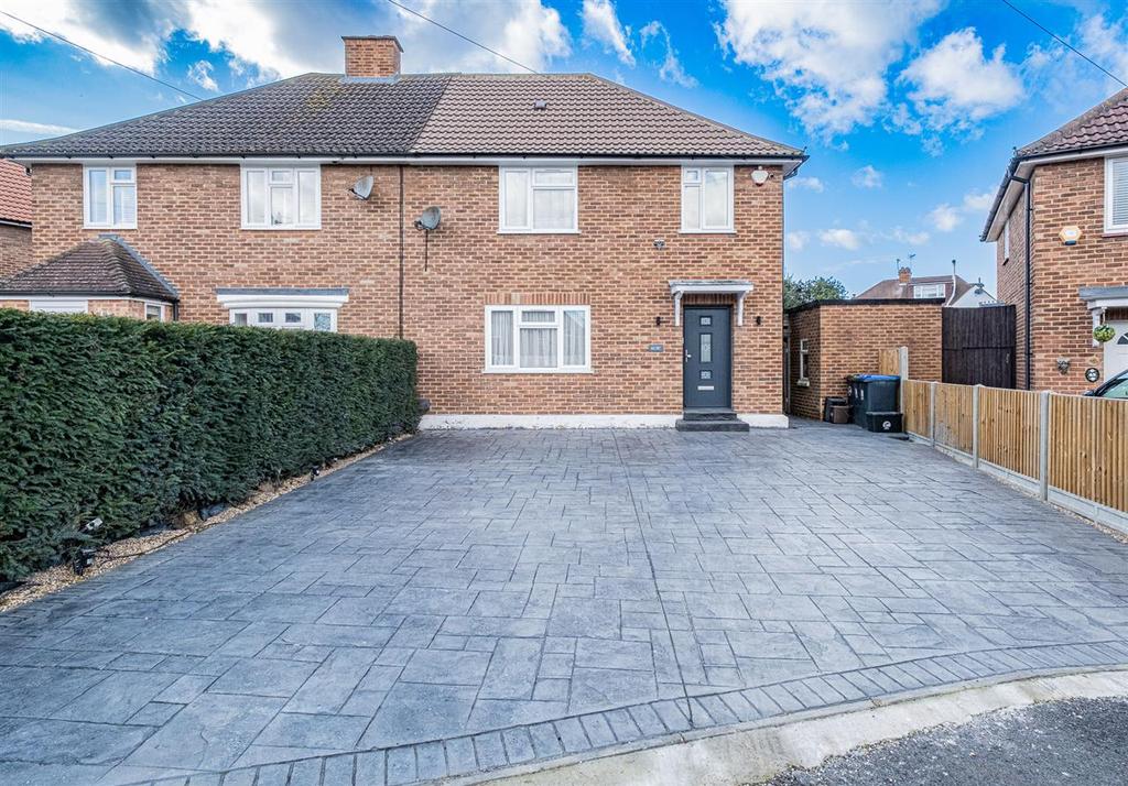Denham Green Close, Denham Green, Denham Green 4 bed semidetached