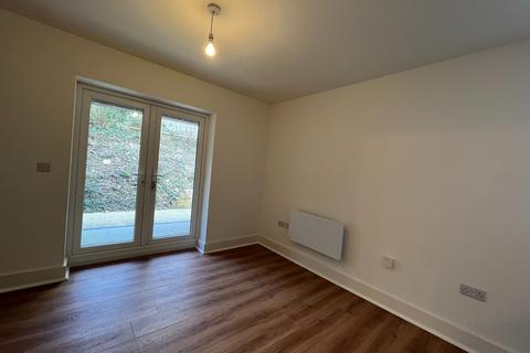 2 bedroom flat to rent - Gardd Helyg, Brackla, Bridgend