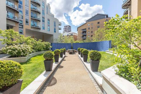 1 bedroom flat to rent, Vicentia Court, Bridges Court Road, London, SW11