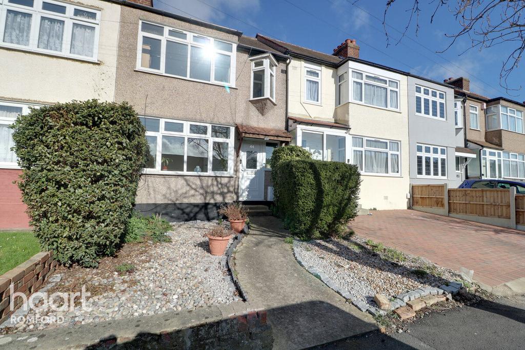 Mowbrays Road, Romford 3 bed terraced house £375,000