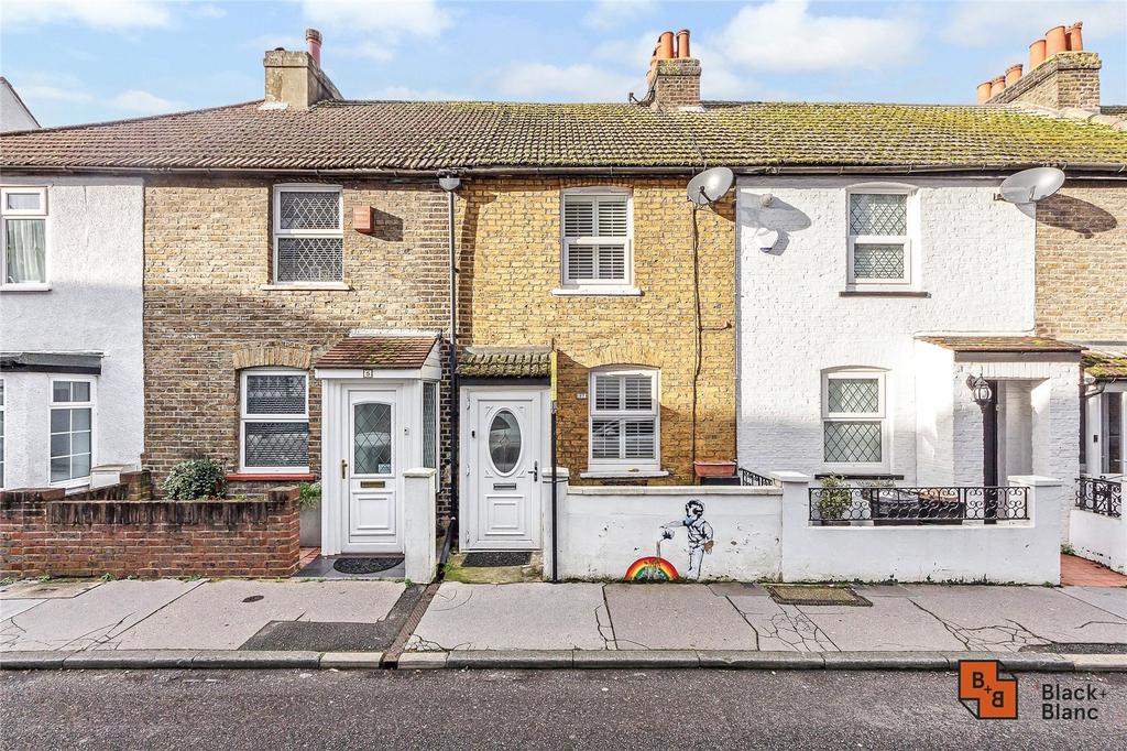 Kent Road, West Wickham, BR4 2 bed terraced house £465,000